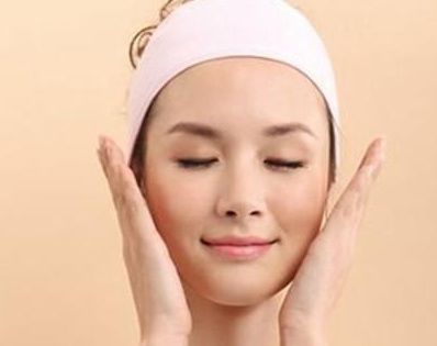 涂护肤品为什么要拍打脸部？有什么好处？